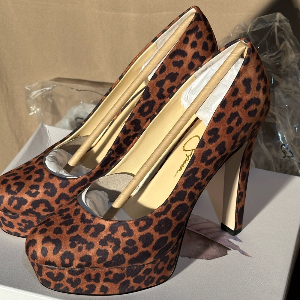 Jessica Simpson Nellah Platform Pump In Natural Safari Leopard Print-8M